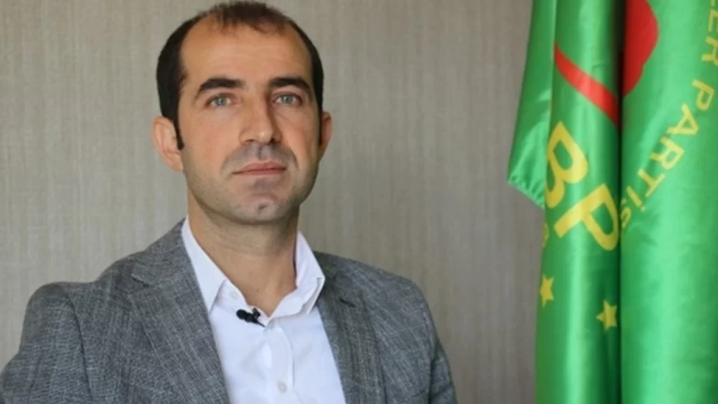 Türkiye terör devletinin bizlere dayattığı yok olmaktır. karşılığında bulacağı da amansız savaştır biz bundan kaçınmayız.