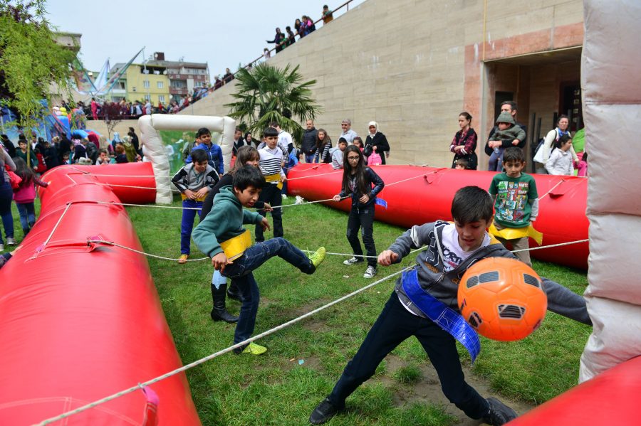 LİCÊ’DE BÜYÜYEN DÜNYA’NIN EN KAHRAMAN VE ONURLU ÇOCUKLARINA SAYGILARIMLA